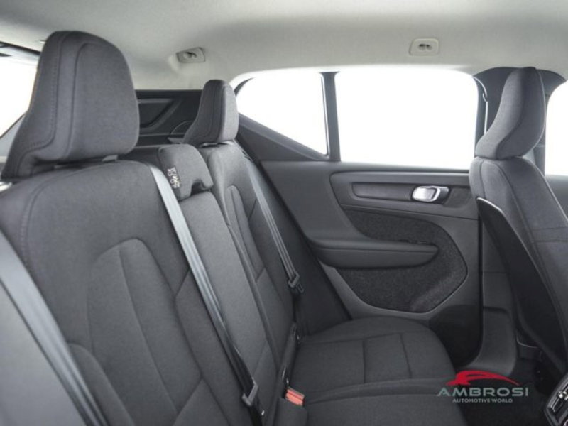 Volvo XC40 nuova a Perugia (11)