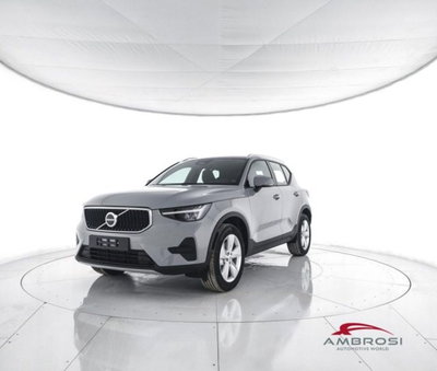 Volvo XC40 B3 automatico Core nuova a Corciano