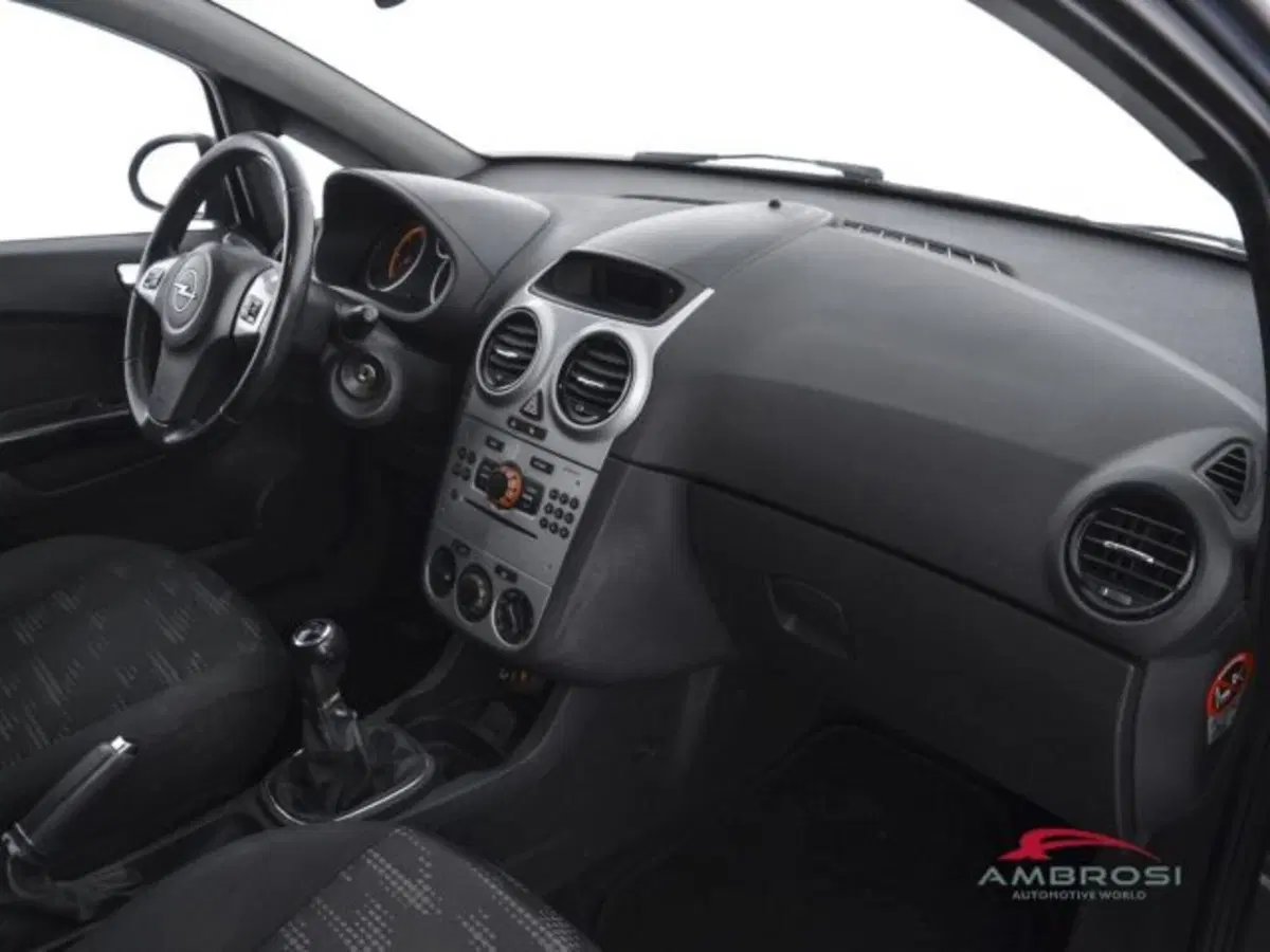 Opel Corsa usata a Perugia (12)