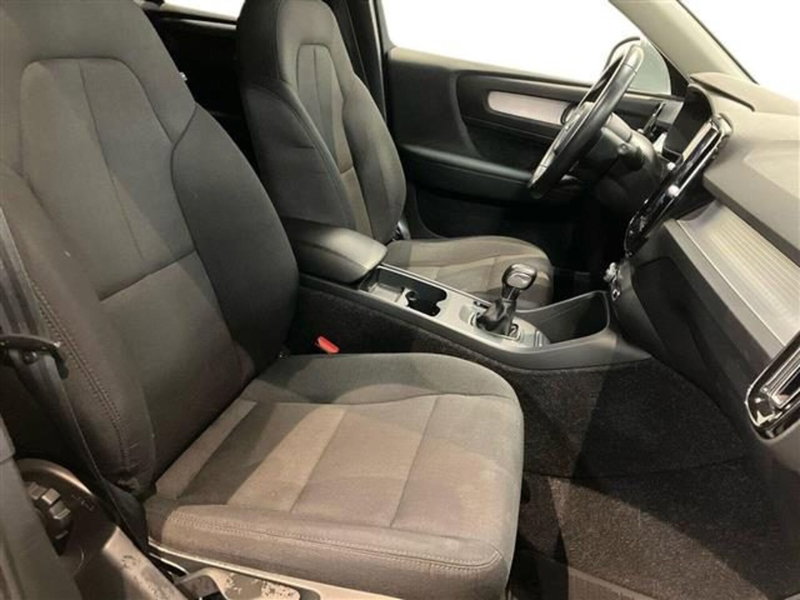 Volvo XC40 usata a Como (11)