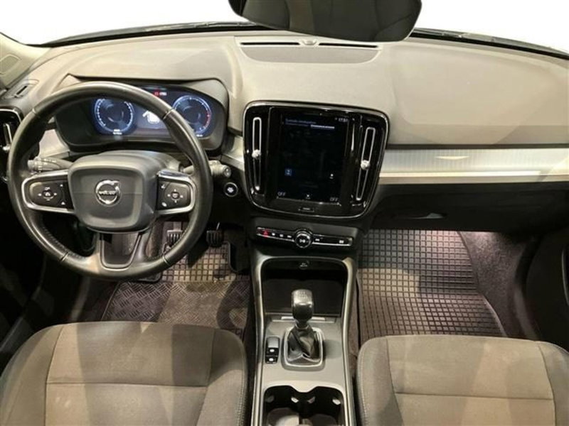 Volvo XC40 usata a Como (9)