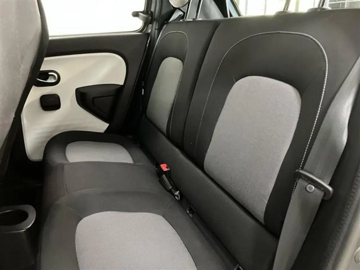 Renault Twingo usata a Como (11)