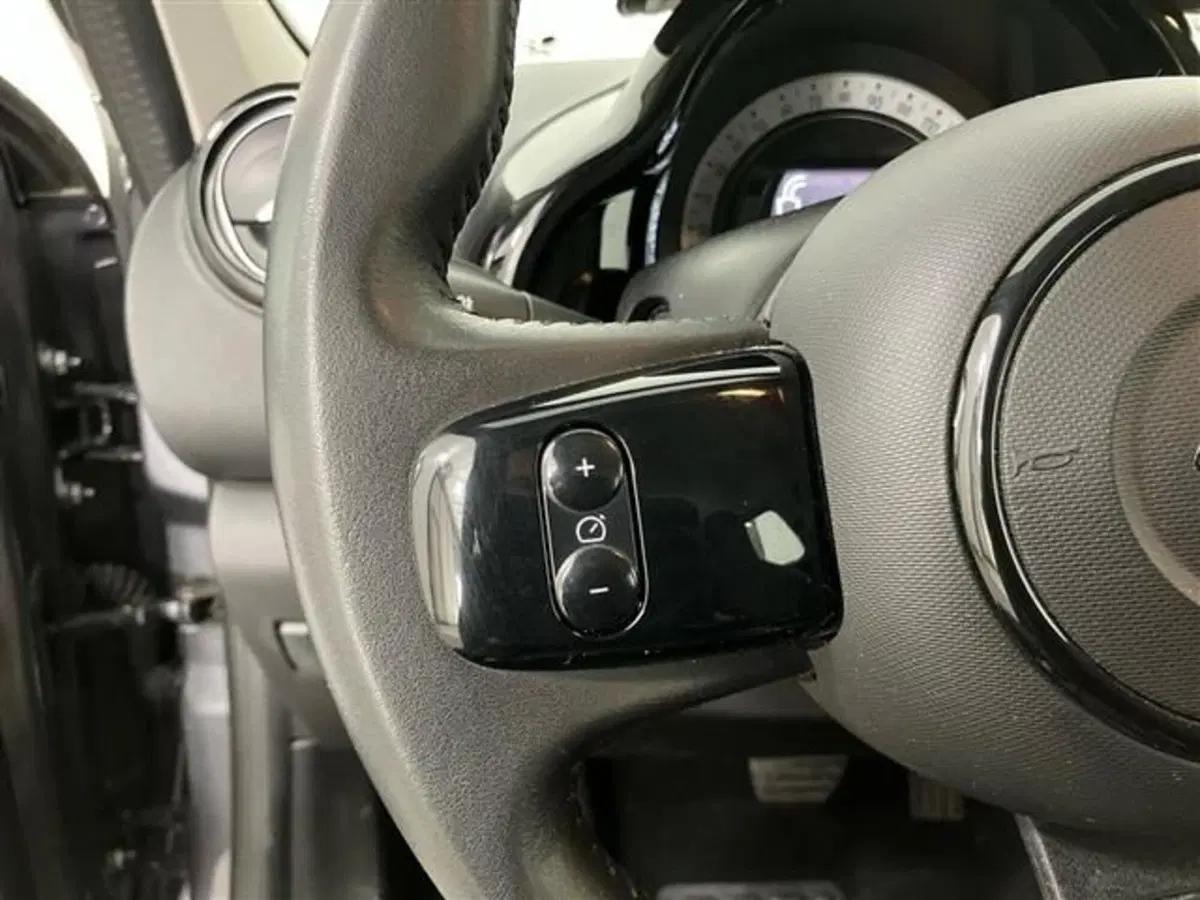 Renault Twingo usata a Como (19)