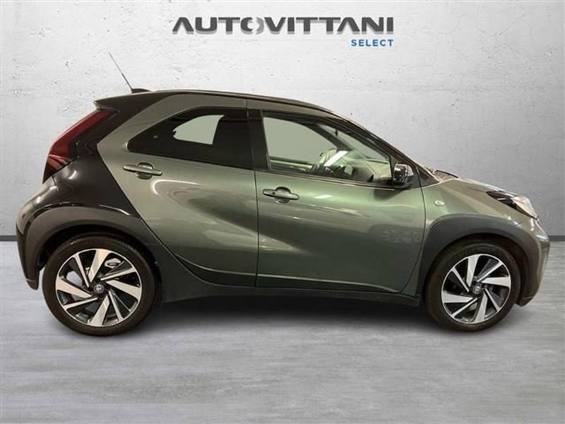 Toyota Aygo X usata a Como (5)