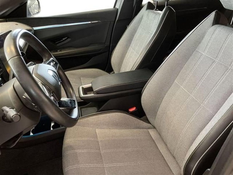 Renault Megane E-Tech Electric usata a Como (10)