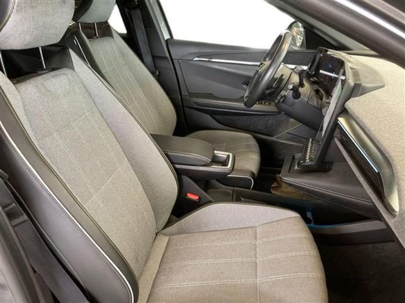 Renault Megane E-Tech Electric usata a Como (11)