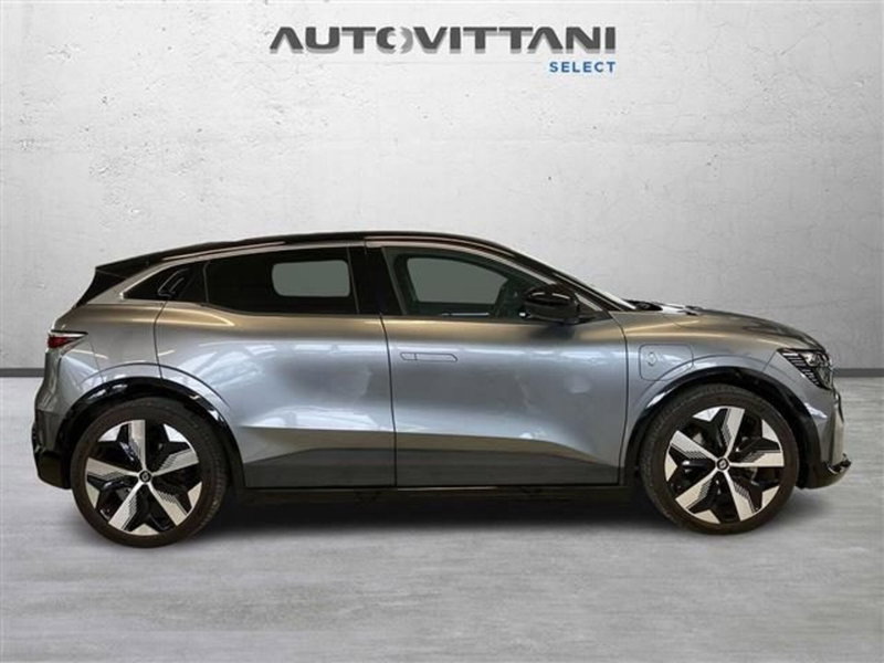 Renault Megane E-Tech Electric usata a Como (5)
