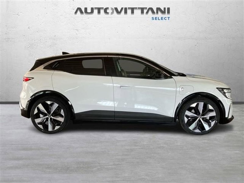 Renault Megane E-Tech Electric usata a Como (5)