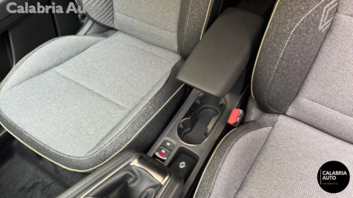 Renault Captur nuova a Reggio Calabria (15)