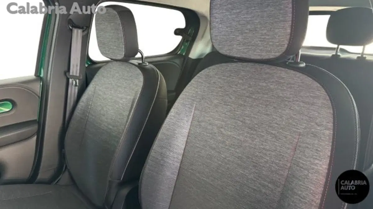Renault Twingo nuova a Reggio Calabria (13)