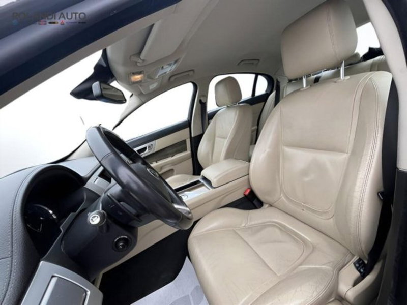 Jaguar XF usata a Alessandria (6)