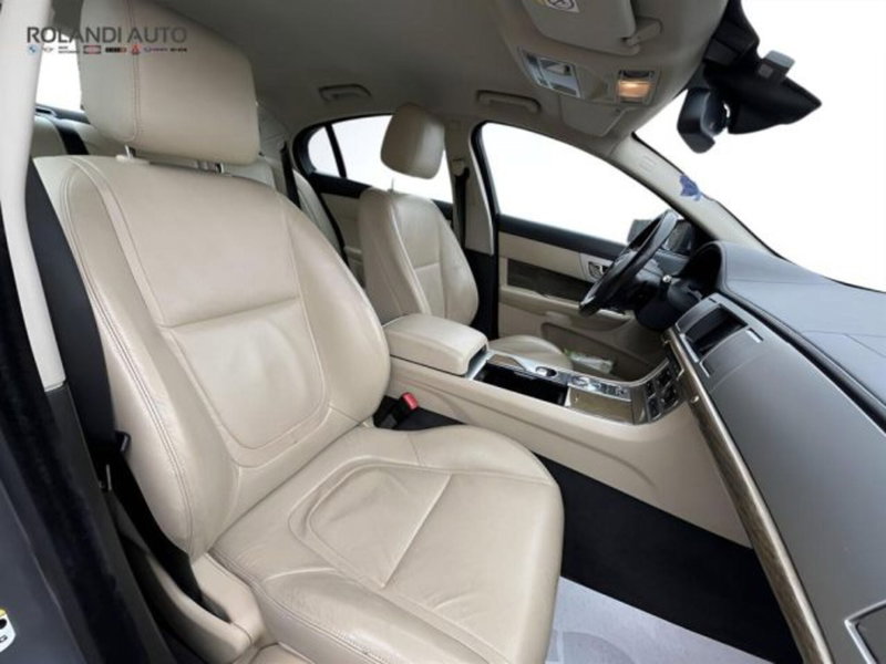 Jaguar XF usata a Alessandria (8)