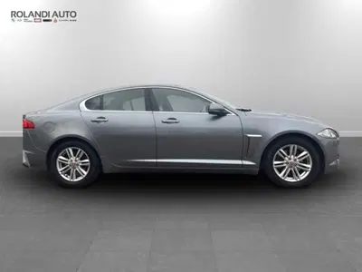 Jaguar XF 2.2 D 200 CV del 2014 usata a Alessandria