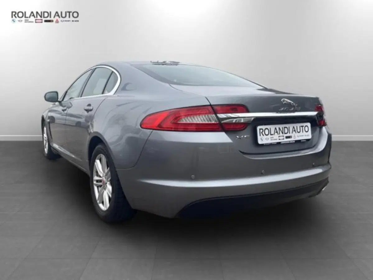 Jaguar XF usata a Alessandria (4)