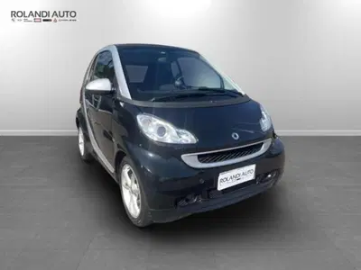 smart Fortwo 70 1.0 Urban del 2011 usata a Alessandria