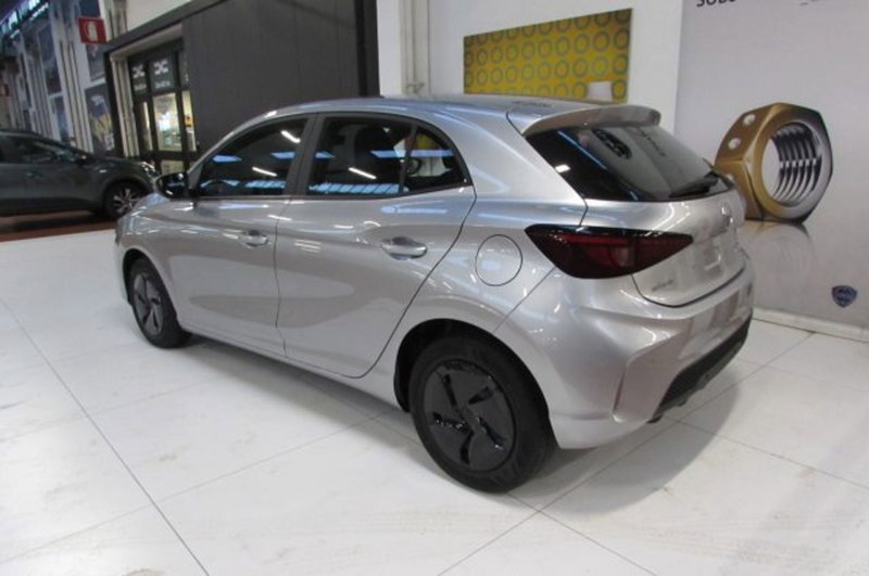 Mg MG3 nuova a Milano (2)