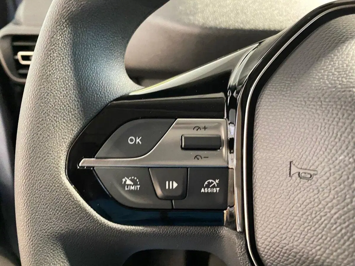 Peugeot Partner Furgone nuova a Torino (10)