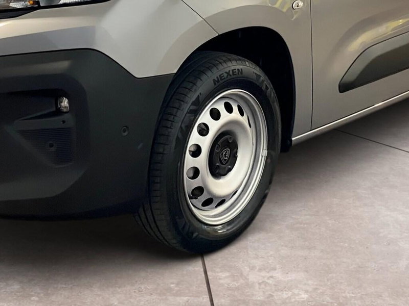 Peugeot Partner Furgone nuova a Torino (15)
