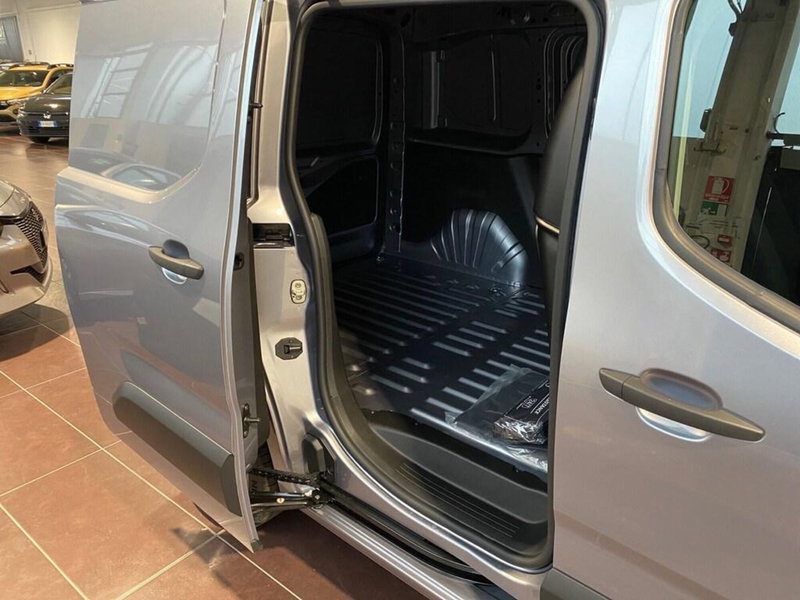 Peugeot Partner Furgone nuova a Torino (7)