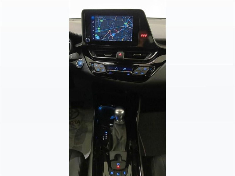 Toyota Toyota C-HR usata a Monza e Brianza (13)