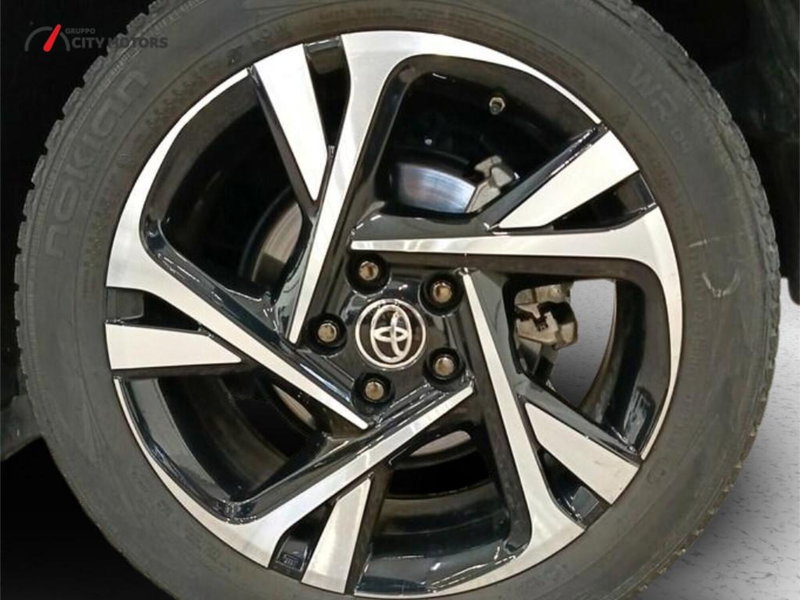 Toyota Toyota C-HR usata a Monza e Brianza (15)