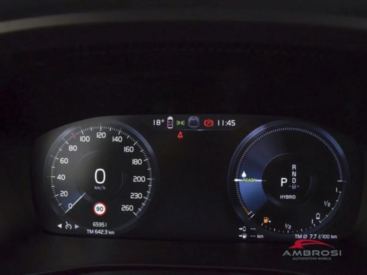 Volvo XC40 usata a Perugia (13)