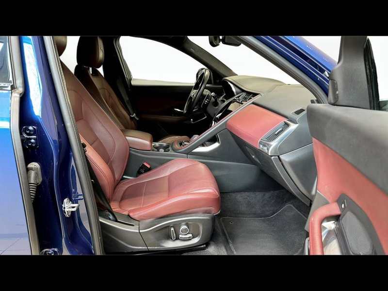 Jaguar E-Pace usata a Varese (3)