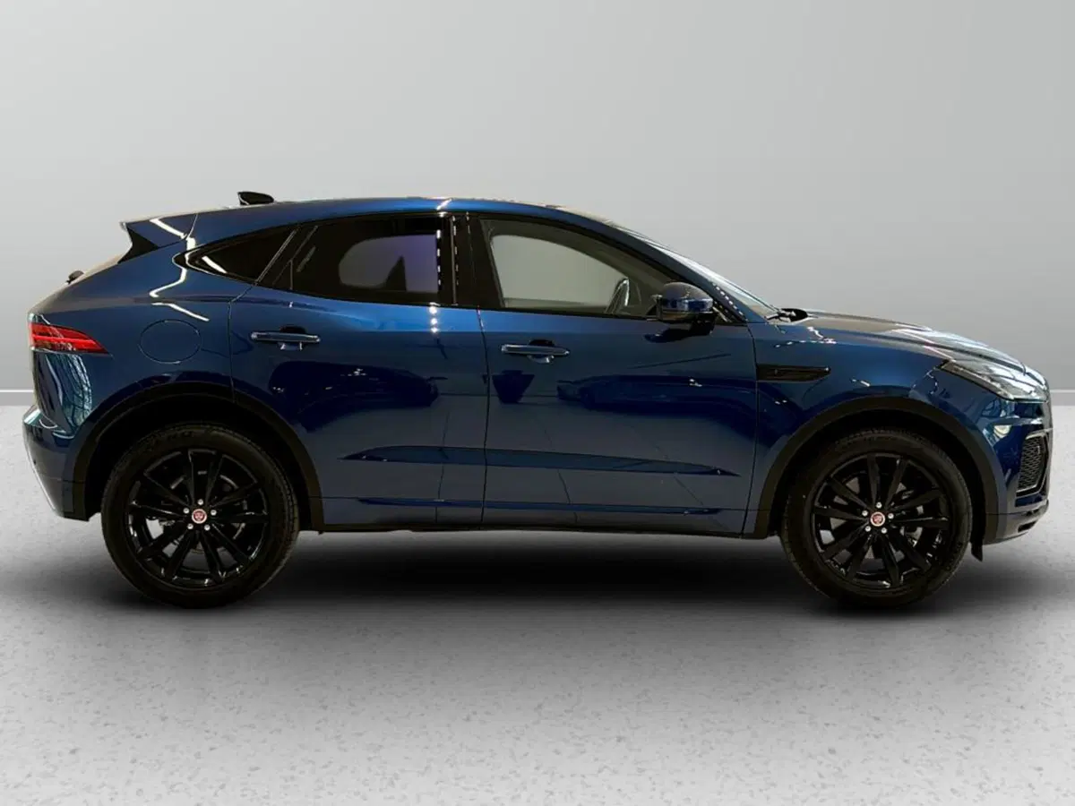 Jaguar E-Pace usata a Varese (6)