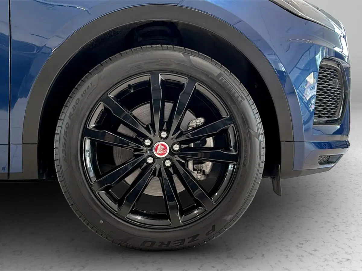Jaguar E-Pace usata a Varese (9)