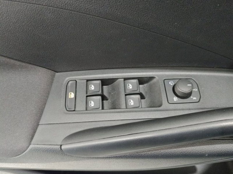 Skoda Fabia usata a Catania (20)