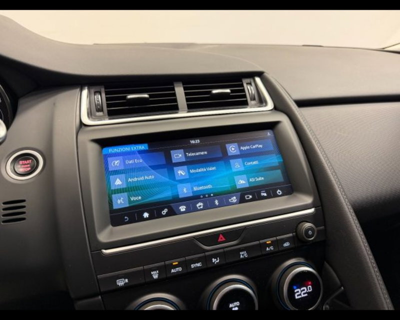 Jaguar E-Pace usata a Treviso (7)