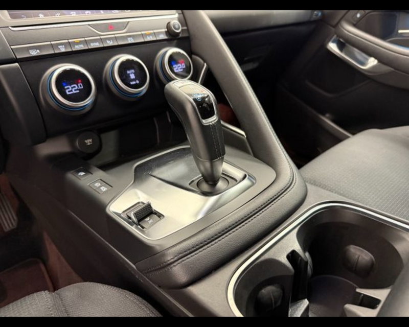 Jaguar E-Pace usata a Treviso (9)