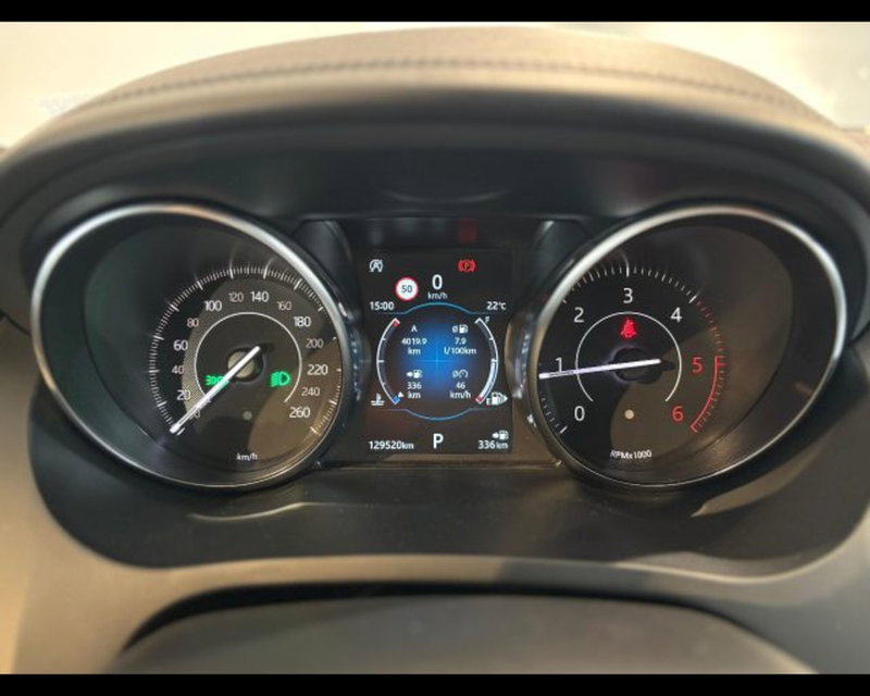 Jaguar E-Pace usata a Treviso (7)