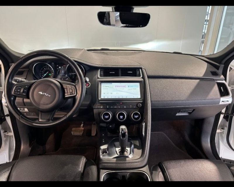Jaguar E-Pace usata a Treviso (8)