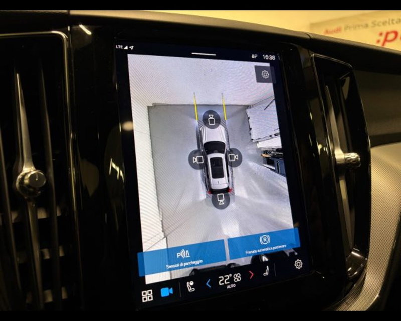 Volvo XC60 usata a Treviso (11)