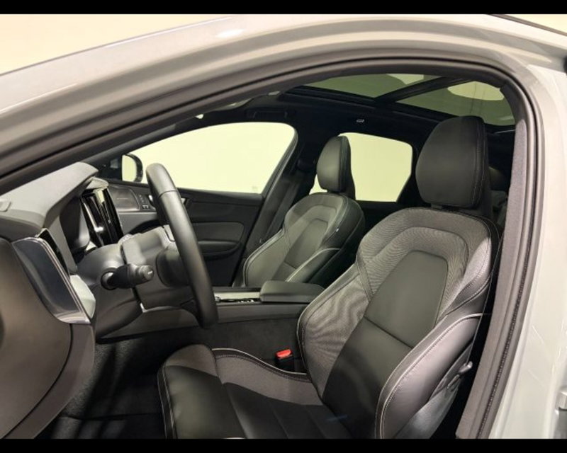 Volvo XC60 usata a Treviso (8)