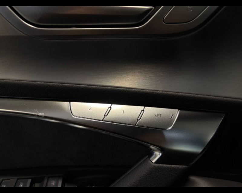 Audi A4 Avant nuova a Treviso (9)