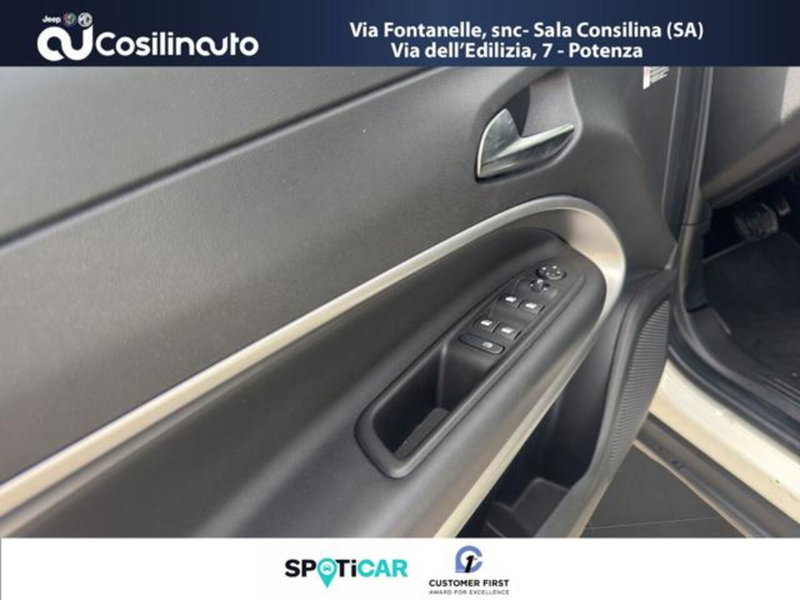 Jeep Avenger usata a Salerno (16)