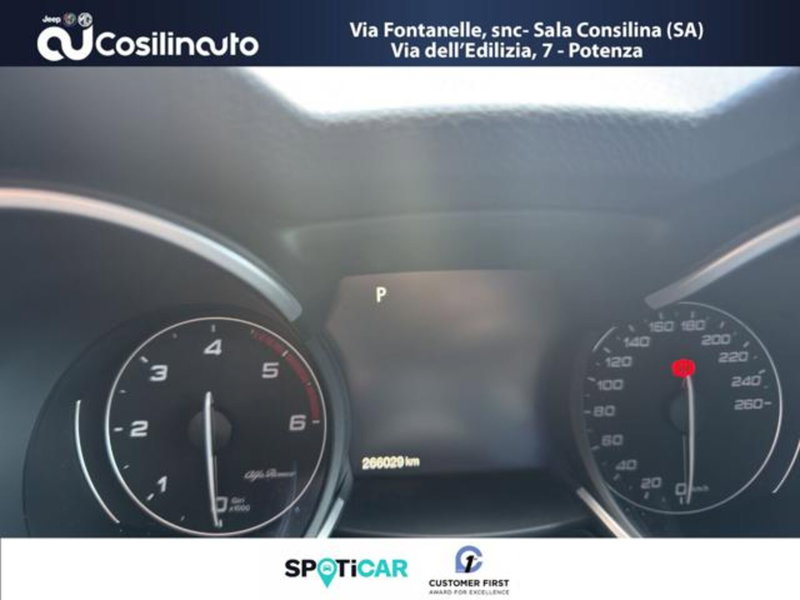 Alfa Romeo Stelvio usata a Salerno (20)