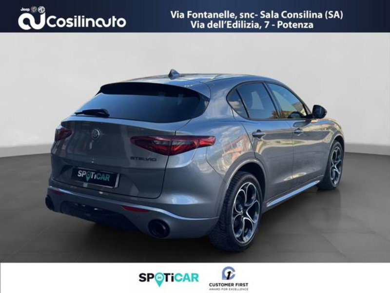 Alfa Romeo Stelvio usata a Salerno (5)