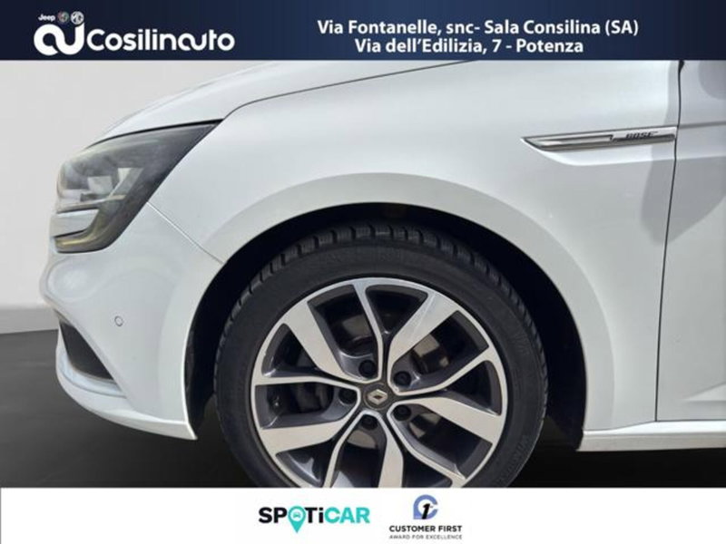 Renault Megane E-Tech Electric usata a Salerno (19)