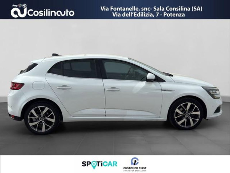 Renault Megane E-Tech Electric usata a Salerno (6)