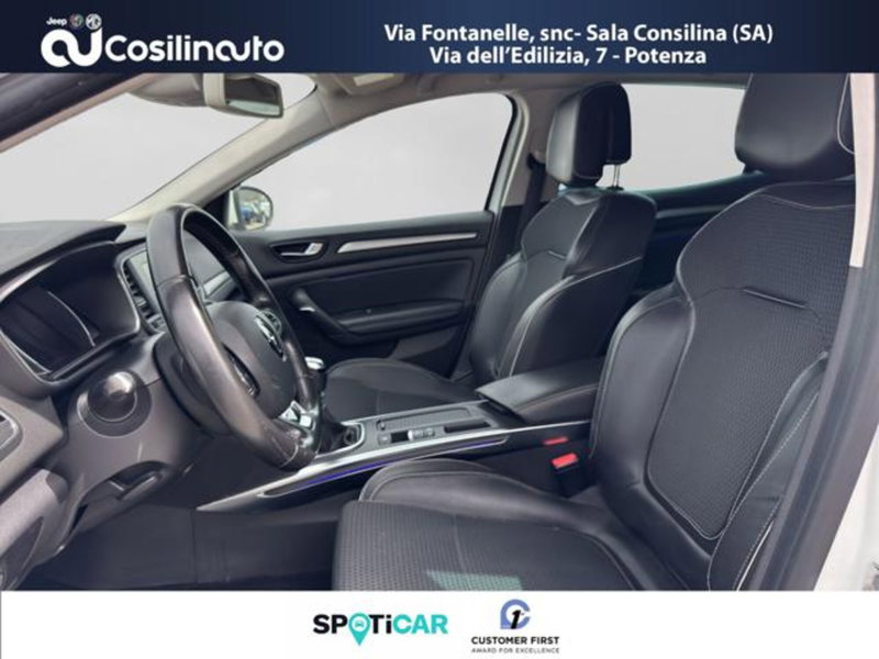 Renault Megane E-Tech Electric usata a Salerno (9)