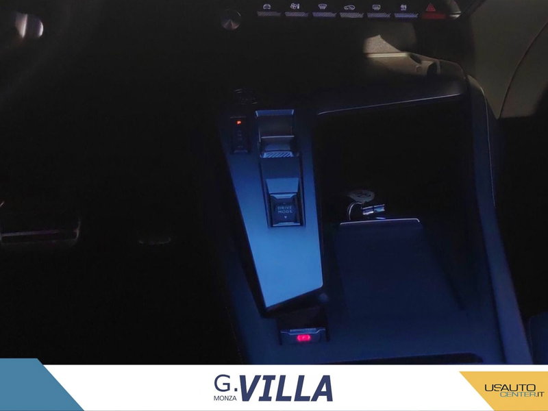 Peugeot 308 Tre Volumi usata a Milano (10)