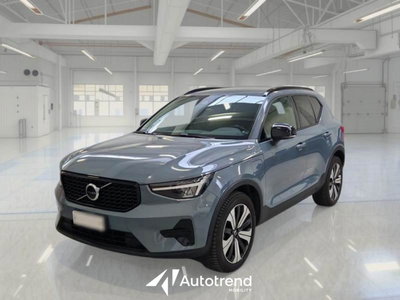 Volvo XC40 T5 Recharge Plug-in Hybrid automatico Plus Dark del 2022 usata a Bari