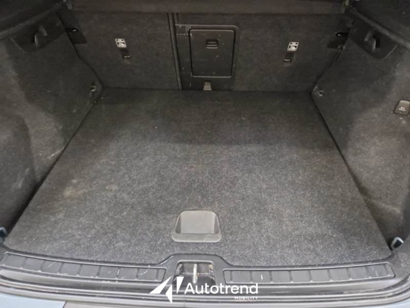 Volvo XC40 usata a Bari (12)