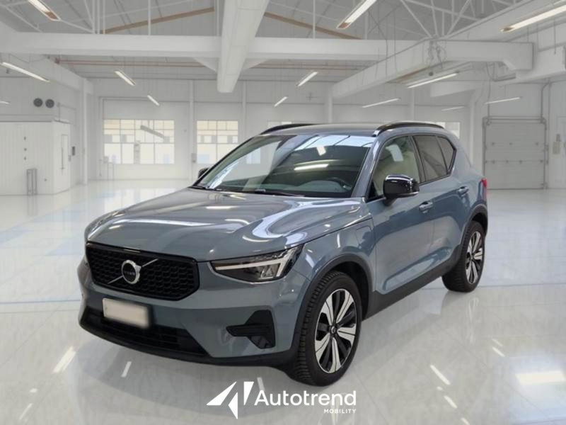 Volvo XC40 usata a Bari (13)
