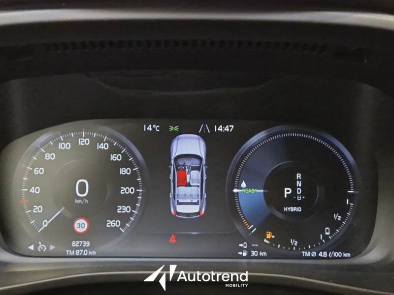 Volvo XC40 usata a Bari (9)