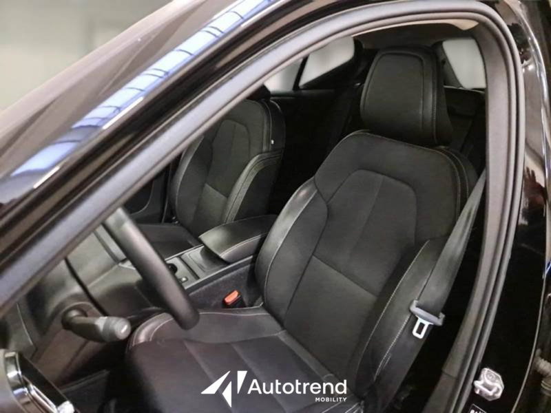 Volvo XC40 usata a Bari (8)