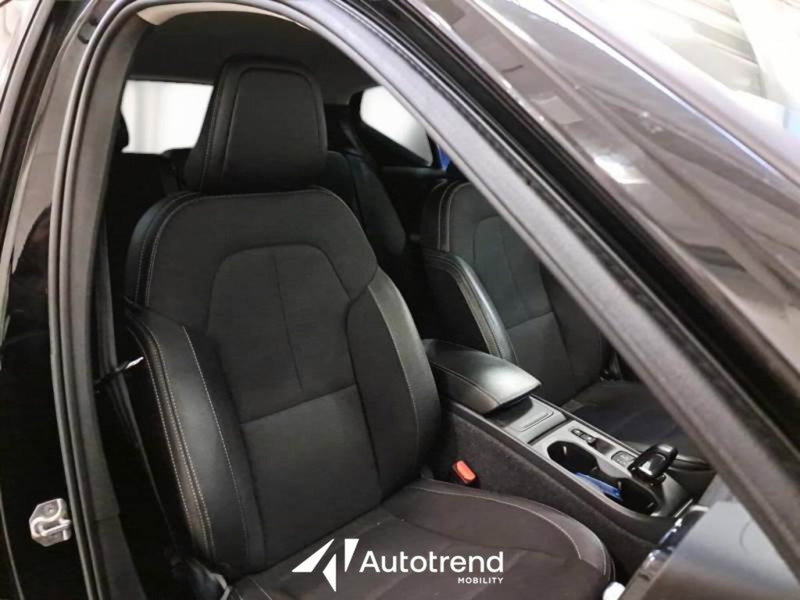 Volvo XC40 usata a Bari (9)